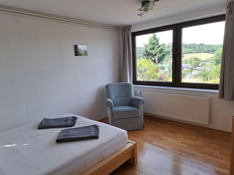 Haus Mit Idyllischem Seeblick Schalkenmehren Luaran gambar