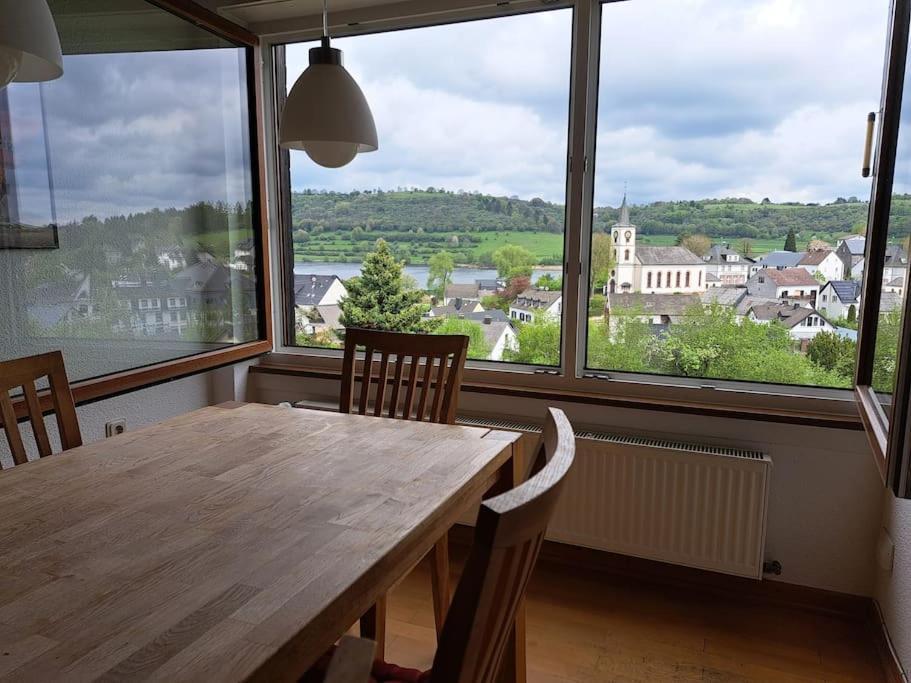 Haus Mit Idyllischem Seeblick Schalkenmehren Luaran gambar