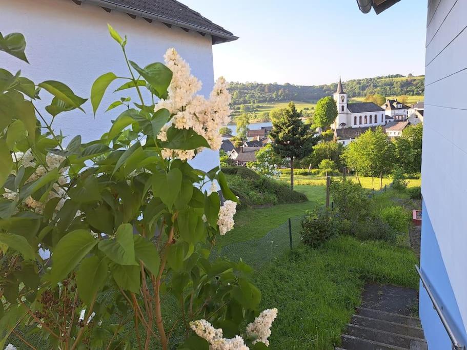 Haus Mit Idyllischem Seeblick Schalkenmehren Luaran gambar