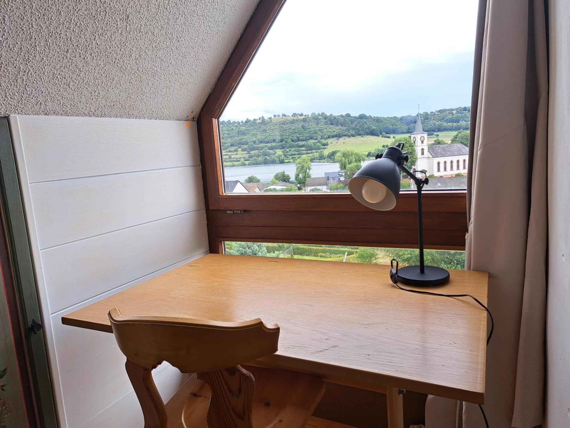 Haus Mit Idyllischem Seeblick Schalkenmehren Luaran gambar